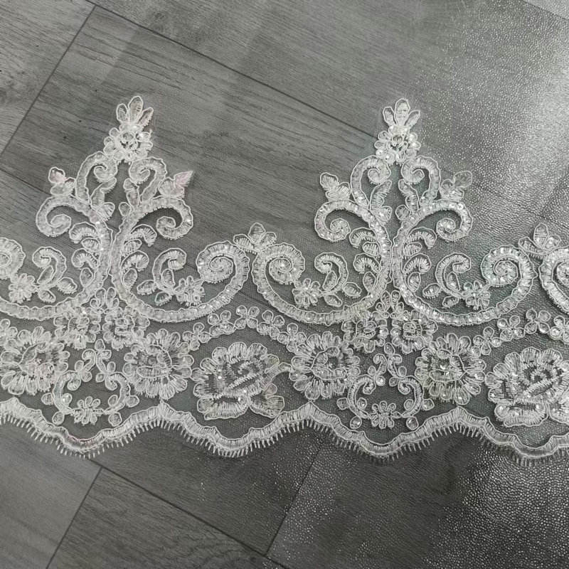 Luxus weiße Brautbrautbrautspitze bestickter Brautspitzenverkleid für Hochzeitskleid